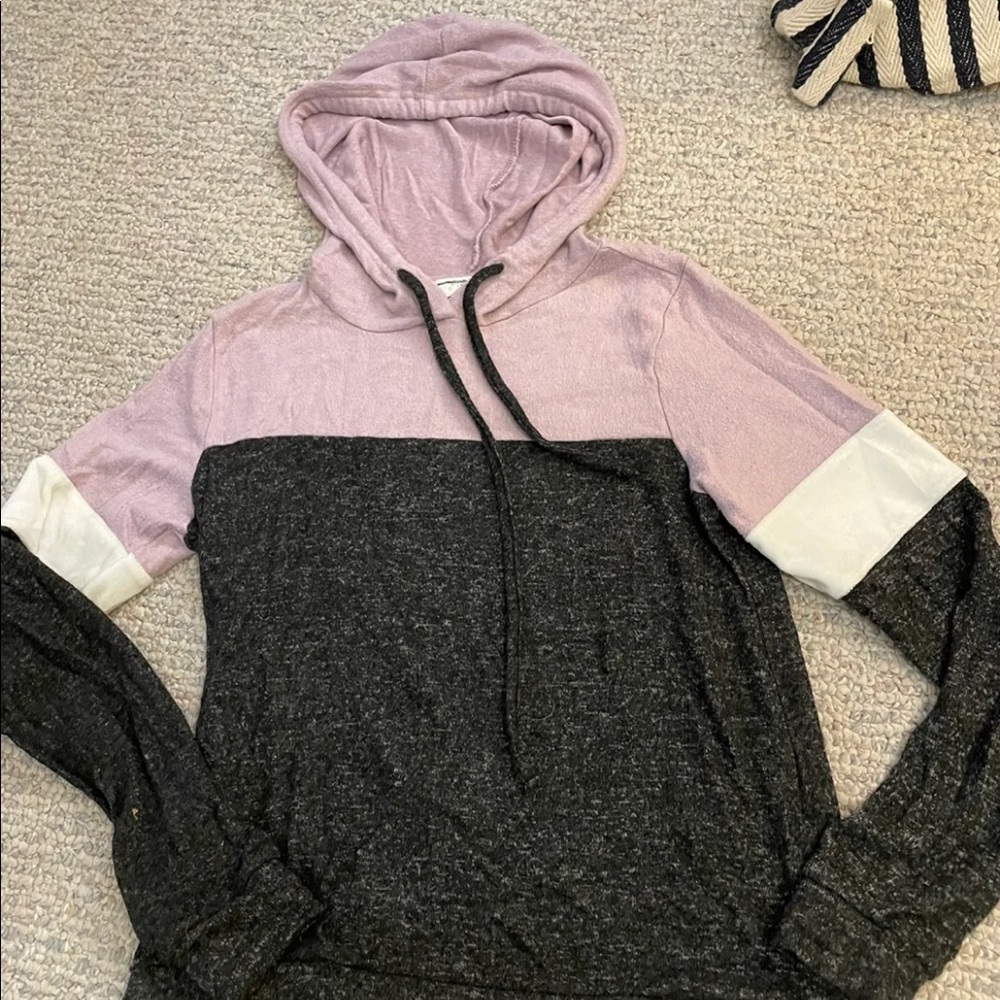 🌸4 for $25🌸 Colorblock Hoodie